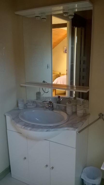 Hotel La P'Tit' Fugue La Bouexiere Pokoj fotografie